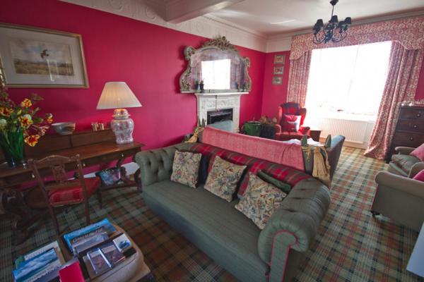 Loch Gorm House * Bruichladdich